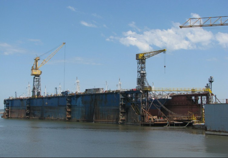 Floating dock side view. It is 220 yards long and 18 yards height from upper deck to bottom.