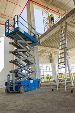 Slab (battery-powered) scissor lift.