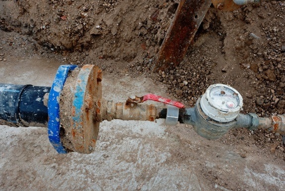 Exploring Pressure Sensors in Water Distribution Networks for Combatting Water Loss