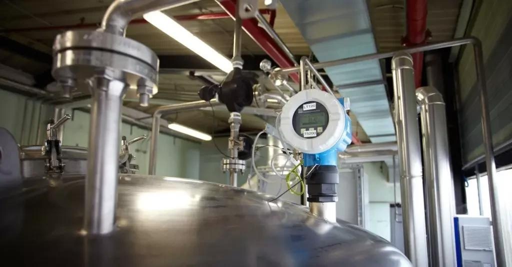 Comparing Radar vs. Ultrasonic Sensors