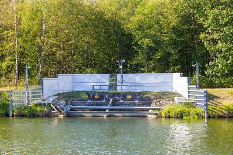 Reliable measuring results even over long distances: The VEGAWELL 52 suspended pressure transmitter is available with a cable length of up to 1000 m