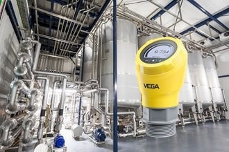 The compact VEGAPULS 31 radar transmitter ensures efficient and reliable level measurement in tanks up to 20 meters high