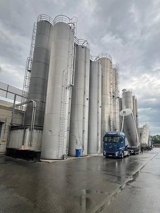 Digitalization of Material Monitoring in Industrial Silos
