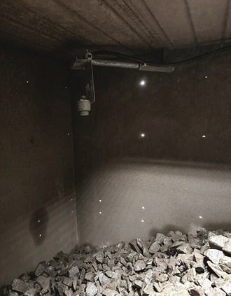 Reliable despite dust and dirt: Compact VEGAPULS transmitters are maintenance-free and deliver precise measuring results in the buffer silo around the clock