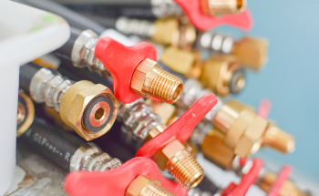 Dynamic Gas Blenders with Accurate Calibration Gas Standards