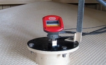 Application of Level Detection Devices for Tank Measurements of Powders and Solids