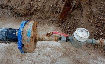 Exploring Pressure Sensors in Water Distribution Networks for Combatting Water Loss