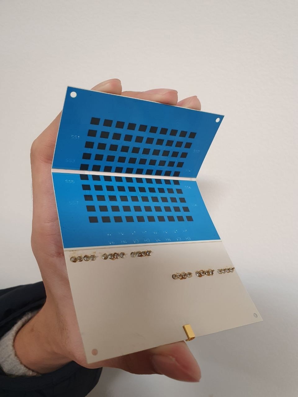 Towards the New-Space Era with Foldable Phased-Array Transmitters for Small Satellites
