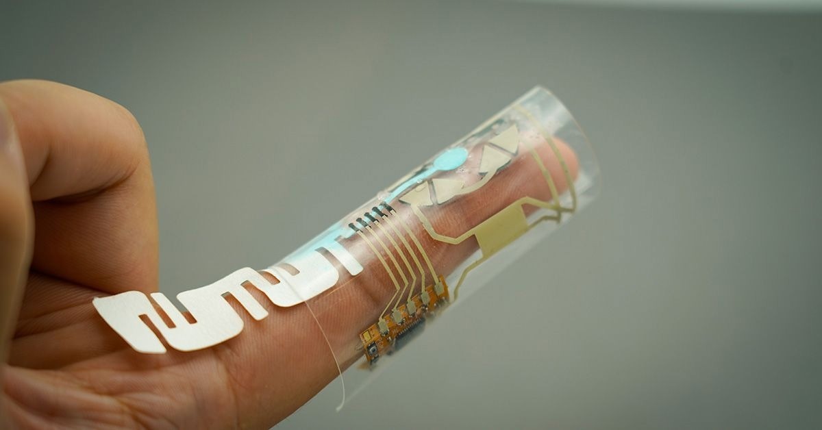 Innovative Fingertip Device Tracks Vitamins, Glucose, and Medications