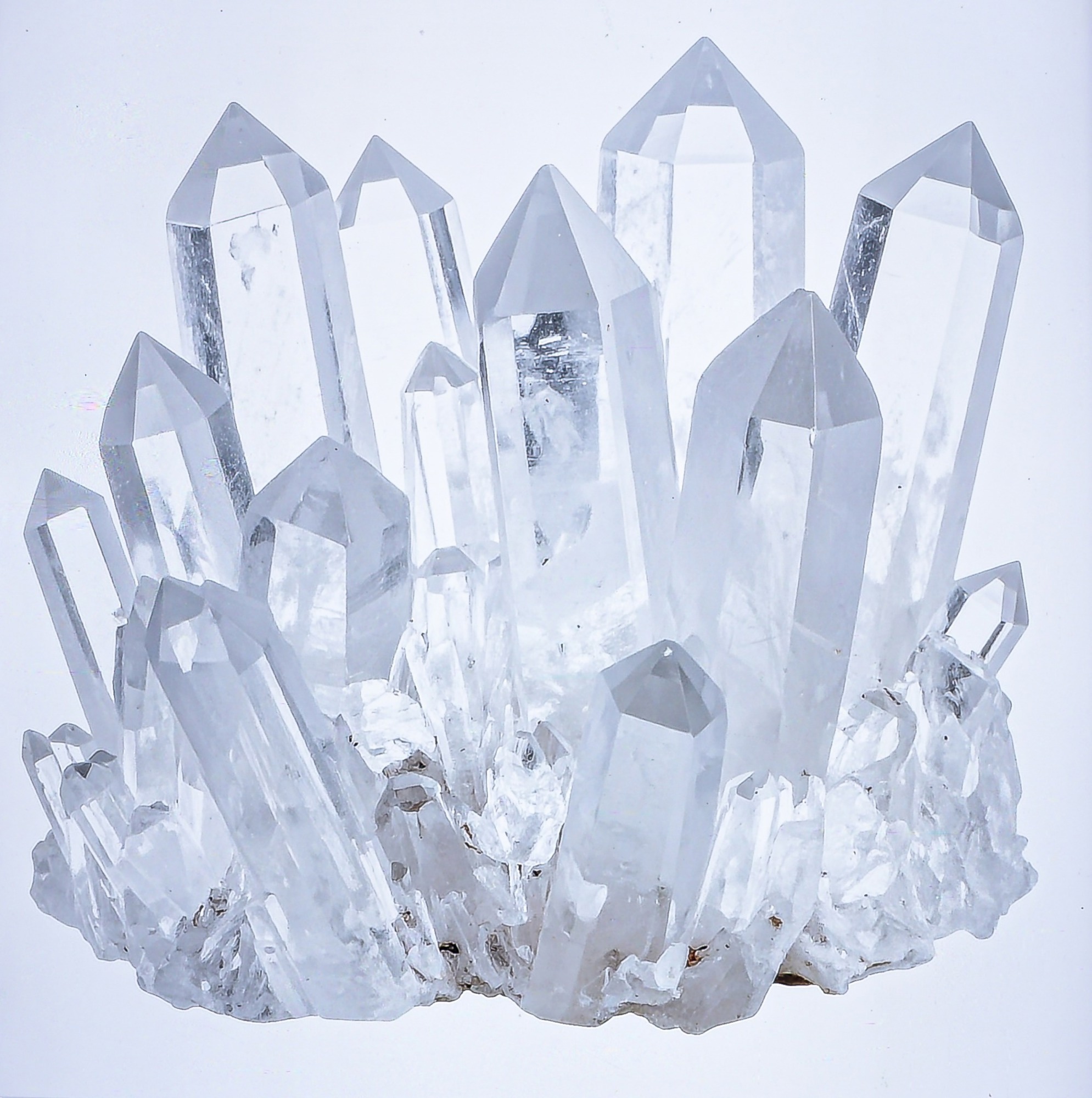 Nonlinear Resonance Enhances Ultra-Sensitive Mass Detection Sensors