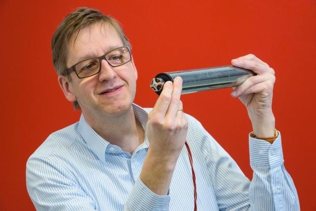Intelligent Roller Conveyor System Identifies New Routes if Fault Arises