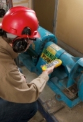 Fluke 805 Vibration Meter Wins International Design Excellence Award