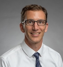 CEAS Professor Wins Technology Commercialization Award for Non-Invasive Biosensor