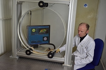 Fizeau Interferometer for Testing Very Large Diameter Flats