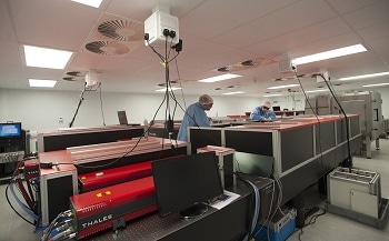 Ultra Smooth Mirrors Enhance Laser Power Density