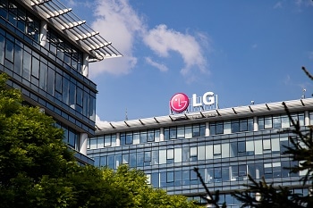 The Manufacture of 3D Sensing Cameras by LG for the iPad Pro 2020