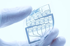 Wearable Smartband can Read Body Temperature and Enforce Social Distancing