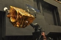 "Mobile Elements" Improve Terrestrial and Underwater Wireless Sensor Networks