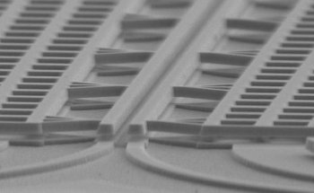 New Compact, Optical Sensor for On-Chip Sensing Platforms