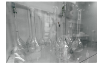 Ultra-Small Organic Sensors Help Estimate Temperature of Chemical Reactions