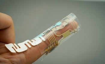 Innovative Fingertip Device Tracks Vitamins, Glucose, and Medications