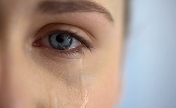Tracking Tears: Smart Eye Patch Monitors Lysozyme with Fluorescence