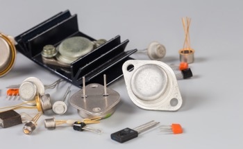 Aptamer BioFET Enables Real-Time Hormone Detection