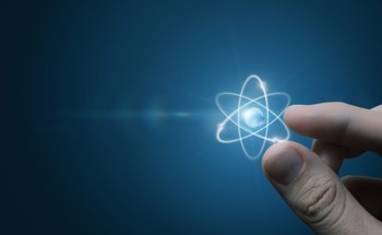 Pulsed-Probe Quantum Sensor Reduces Correlated Measurement Noise